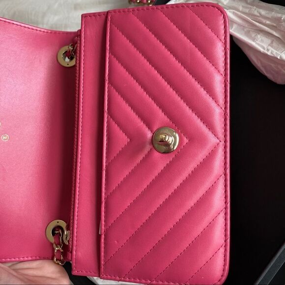 Chanel Trendy CC WOC Chevron Lambskin Wallet On Chain - Pink / light gold - Picture 4 of 14